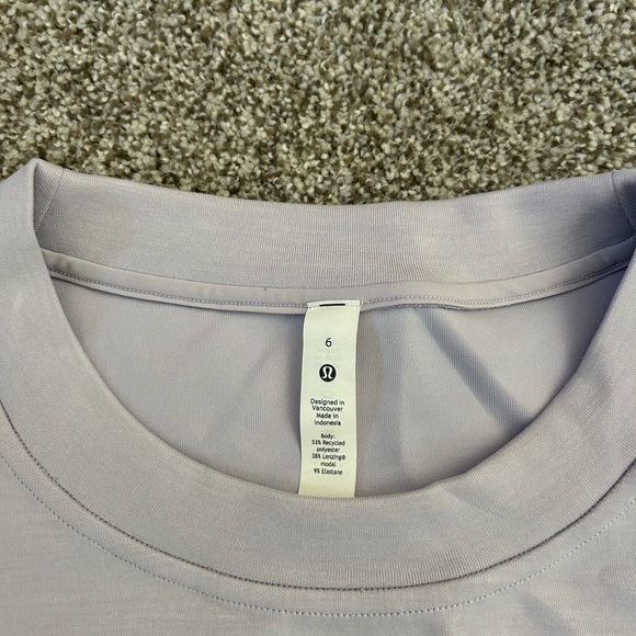 NWOT Lululemon Softstreme Crewneck - Picture 2 of 4